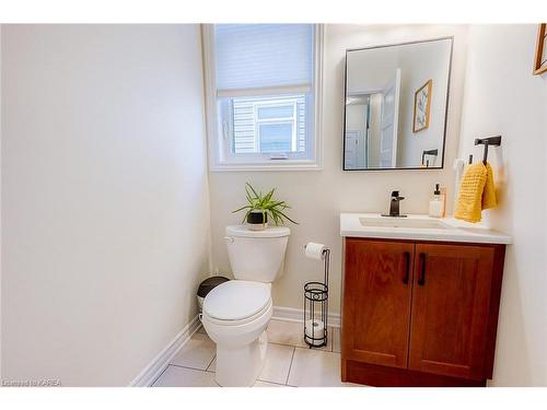 1364 Ottawa Street, Kingston, ON - Indoor Photo Showing Bathroom