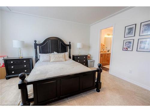 1364 Ottawa Street, Kingston, ON - Indoor Photo Showing Bedroom