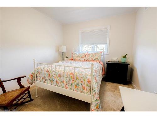 1364 Ottawa Street, Kingston, ON - Indoor Photo Showing Bedroom