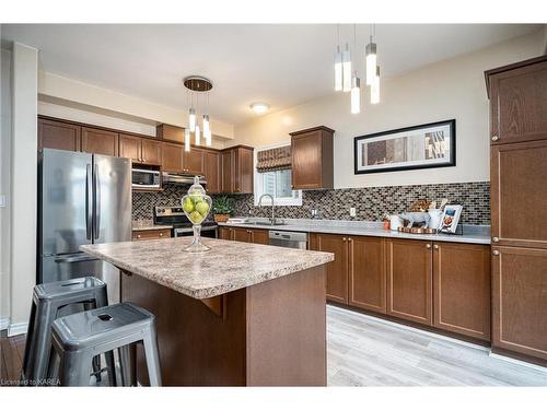 1416 Crossfield Avenue, Kingston, ON - Indoor Photo Showing Kitchen