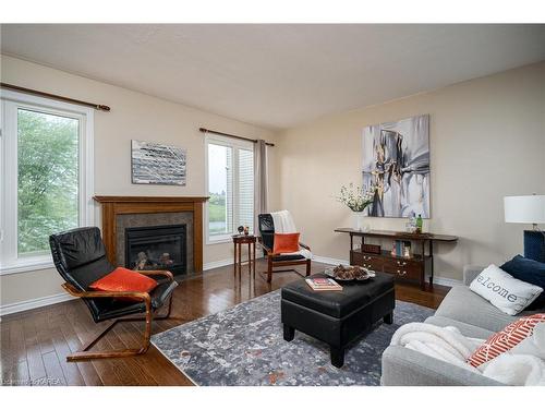 1416 Crossfield Avenue, Kingston, ON - Indoor Photo Showing Living Room With Fireplace