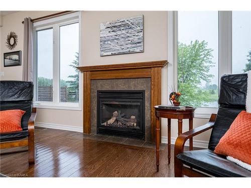 1416 Crossfield Avenue, Kingston, ON - Indoor Photo Showing Living Room With Fireplace