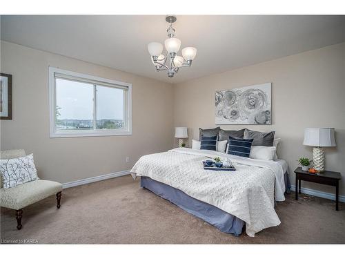 1416 Crossfield Avenue, Kingston, ON - Indoor Photo Showing Bedroom