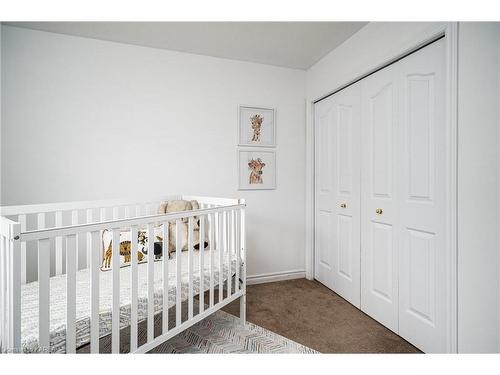 1416 Crossfield Avenue, Kingston, ON - Indoor Photo Showing Bedroom