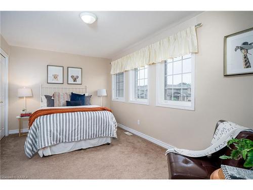 1416 Crossfield Avenue, Kingston, ON - Indoor Photo Showing Bedroom