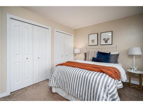 1416 Crossfield Avenue, Kingston, ON - Indoor Photo Showing Bedroom