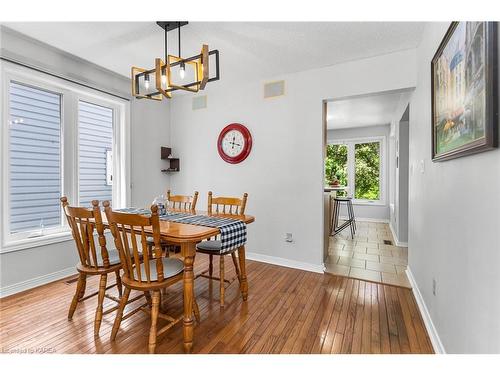 969 Lynwood Drive, Kingston, ON - Indoor Photo Showing Dining Room