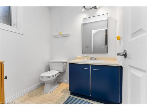 969 Lynwood Drive, Kingston, ON - Indoor Photo Showing Bathroom