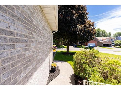 969 Lynwood Drive, Kingston, ON - Outdoor