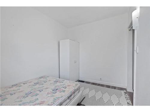 36 Ellice Street, Kingston, ON - Indoor Photo Showing Bedroom