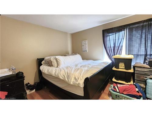 234 Ellesmeer Avenue, Kingston, ON - Indoor Photo Showing Bedroom