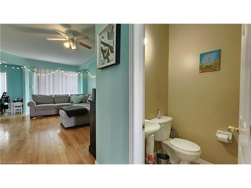 234 Ellesmeer Avenue, Kingston, ON - Indoor Photo Showing Bathroom