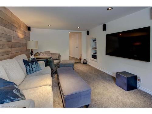 13 Bradshaw Road, Tichborne, ON - Indoor Photo Showing Living Room