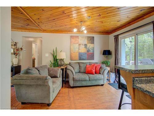 13 Bradshaw Road, Tichborne, ON - Indoor Photo Showing Living Room