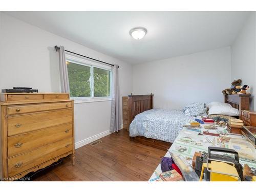 1660 Burbrook Road, Kingston, ON - Indoor Photo Showing Bedroom