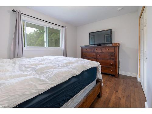 1660 Burbrook Road, Kingston, ON - Indoor Photo Showing Bedroom