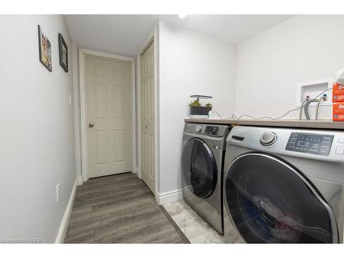 1660 Burbrook Road, Kingston, ON - Indoor Photo Showing Laundry Room