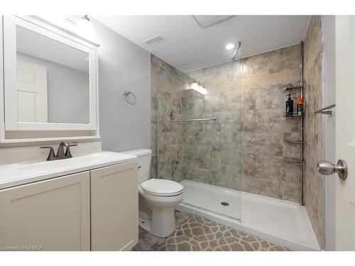 1660 Burbrook Road, Kingston, ON - Indoor Photo Showing Bathroom