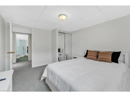 995 Swanfield Street, Kingston, ON - Indoor Photo Showing Laundry Room