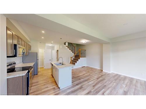 1134 Horizon Drive, Kingston, ON - Indoor Photo Showing Kitchen