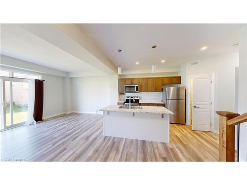 1134 Horizon Drive, Kingston, ON - Indoor Photo Showing Kitchen