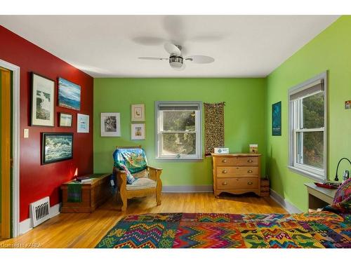 236 Park Street, Kingston, ON - Indoor Photo Showing Bedroom