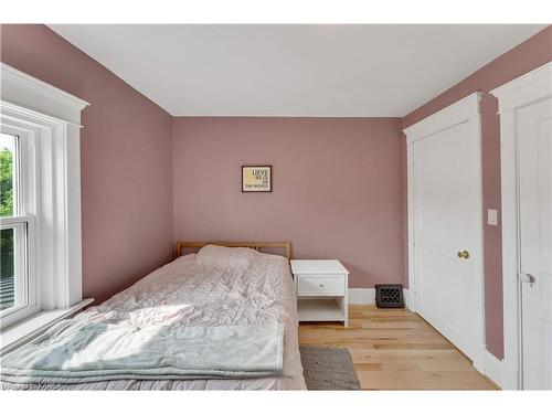 5713 Wilmer Road, Kingston, ON - Indoor Photo Showing Bedroom