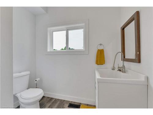 5713 Wilmer Road, Kingston, ON - Indoor Photo Showing Laundry Room