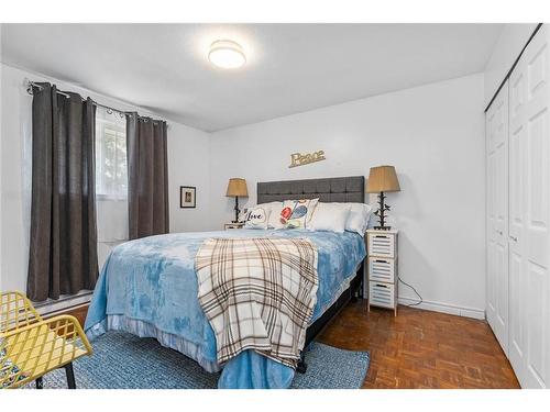 234 Weller Avenue, Kingston, ON - Indoor Photo Showing Bedroom