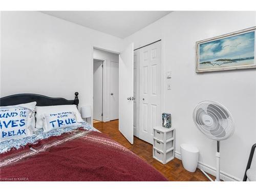 234 Weller Avenue, Kingston, ON - Indoor Photo Showing Bedroom
