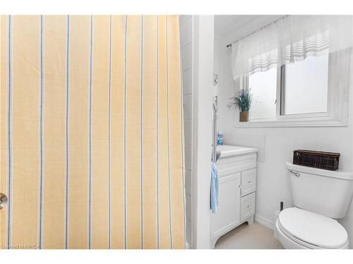 234 Weller Avenue, Kingston, ON - Indoor Photo Showing Bathroom