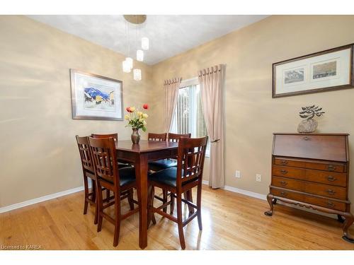 296 Grandtrunk Avenue, Kingston, ON - Indoor Photo Showing Dining Room