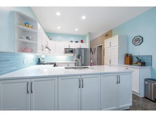 296 Grandtrunk Avenue, Kingston, ON - Indoor Photo Showing Kitchen