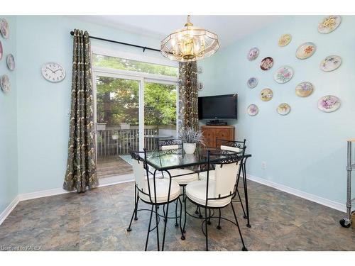 296 Grandtrunk Avenue, Kingston, ON - Indoor Photo Showing Dining Room