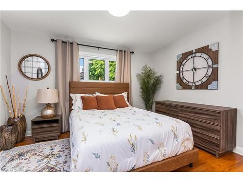 47 Mackenzie Crescent, Kingston, ON - Indoor Photo Showing Bedroom