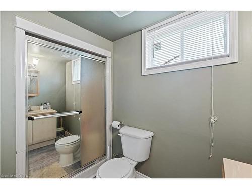 23 Douglas Avenue, Kingston, ON - Indoor Photo Showing Bathroom