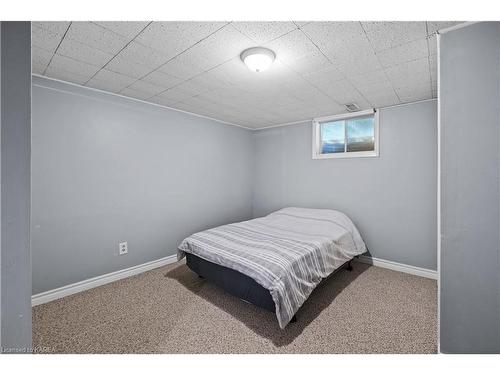 23 Douglas Avenue, Kingston, ON - Indoor Photo Showing Bedroom