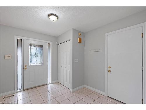 33 Balmoral Court, Kingston, ON - Indoor Photo Showing Other Room