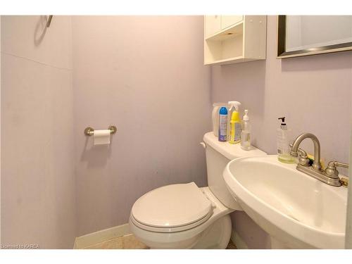 549 Alfred Street, Kingston, ON - Indoor Photo Showing Bathroom