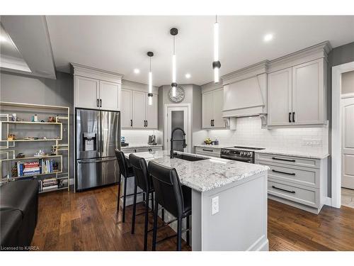 1511 Clover Street, Kingston, ON - Indoor Photo Showing Kitchen With Upgraded Kitchen