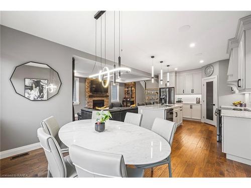 1511 Clover Street, Kingston, ON - Indoor Photo Showing Dining Room