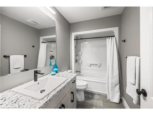 1511 Clover Street, Kingston, ON - Indoor Photo Showing Bathroom