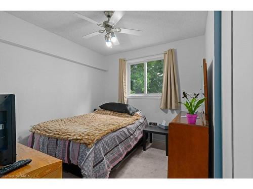1091 Wintergreen Crescent, Kingston, ON - Indoor Photo Showing Bedroom