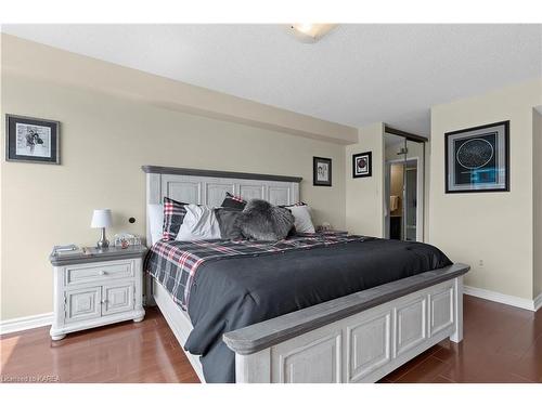 601-185 Ontario Street, Kingston, ON - Indoor Photo Showing Bedroom