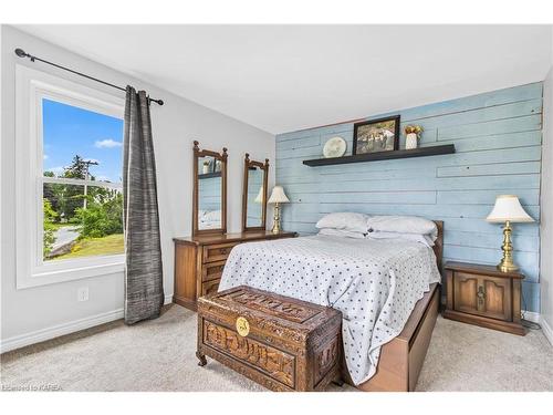 11641 Road 38, Tichborne, ON - Indoor Photo Showing Bedroom