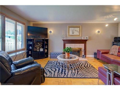 862 Kilburn Street, Kingston, ON - Indoor Photo Showing Living Room With Fireplace