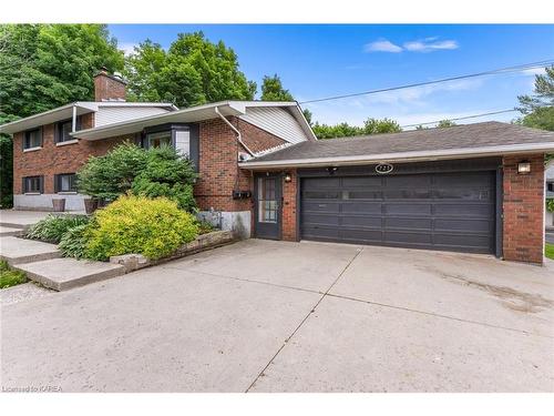 725 Tacoma Crescent, Kingston, ON - Outdoor