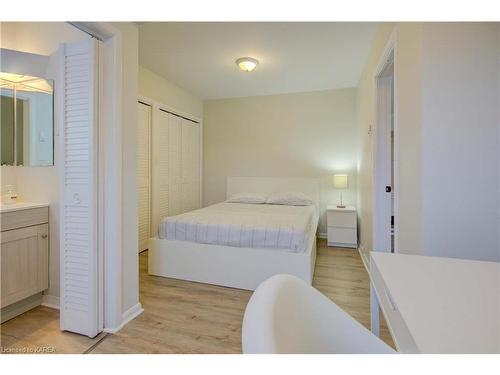 352 Macdonnell Street, Kingston, ON - Indoor Photo Showing Bedroom