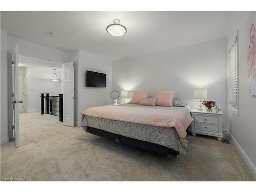 301 Janette Street Street, Kingston, ON - Indoor Photo Showing Bedroom