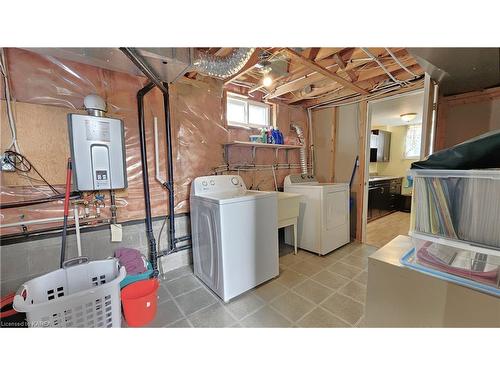 835 Larchwood Crescent, Kingston, ON - Indoor Photo Showing Laundry Room